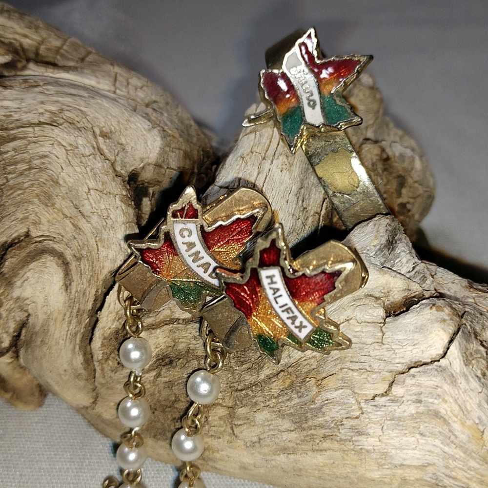 Vintage Enamel Maple Leaf Bracelet & Sweater Guard